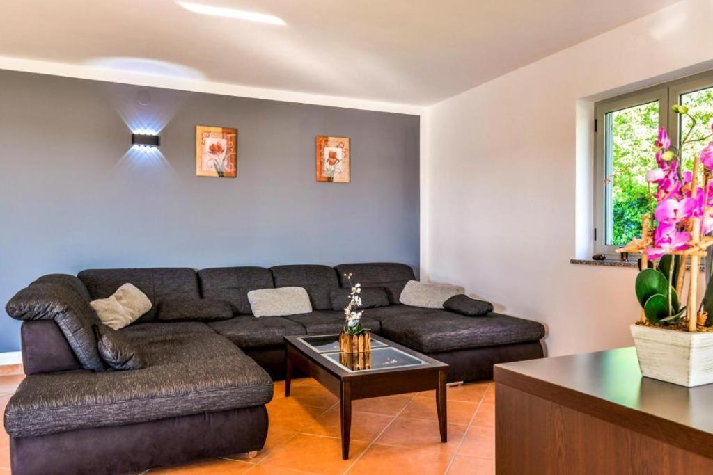 Apartments Lia-Jolie Умаг Екстериор снимка